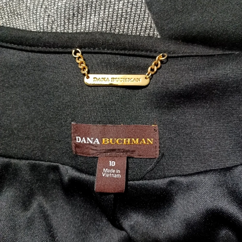 Dana Buchman, Sleek Open Front, Black & White Jacket/Blazer Size: 10